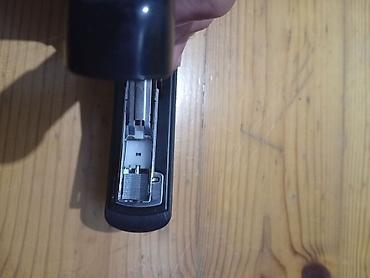 stepler boyuk: Qara stolüstü skobyator (stapler) - Standart ofis ölçülü skoblarla — 3