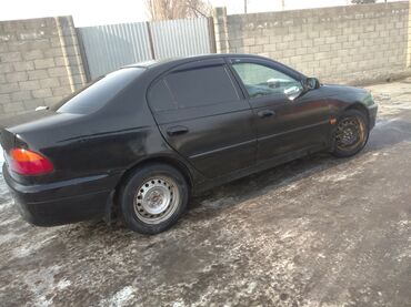 Toyota: Toyota Avensis: 1998 г., 1.6 л, Механика, Бензин, Седан