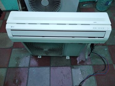 lg kondisioner: Split tipli kondisioner dəsti - Brend: LG (daxili blok), TCL (xarici