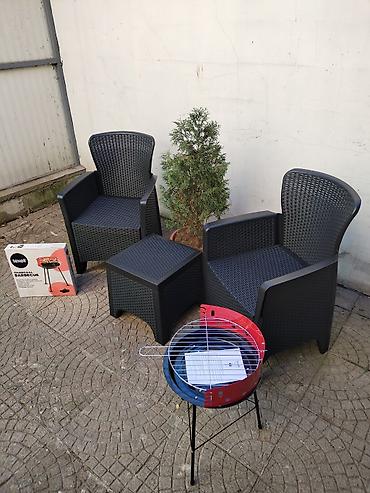 Setovi stolova i stolica: Baštenski set + roštilj na ugalj - Dva prostrana naslonska stolca od — 2