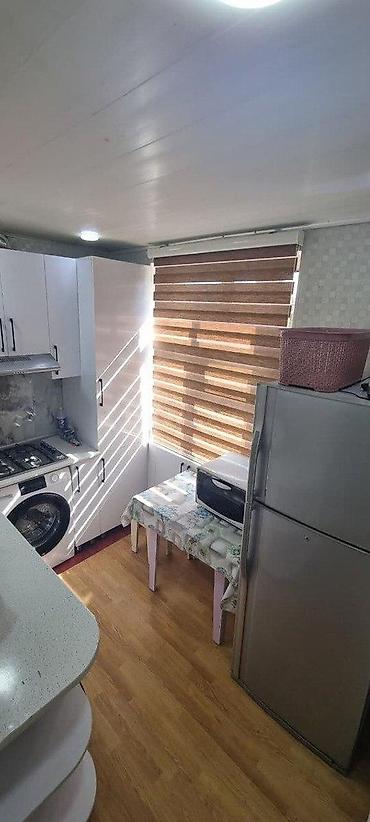ev alqi satqi kreditle: Bakı, 8-ci mikrorayon, 3 otaqlı, Köhnə tikili, 58 kv. m — 8