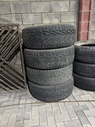 резина сапог: Шины 315 / 70 / R 17, Зима, Комплект, Внедорожные (АТ/МТ), Nokian