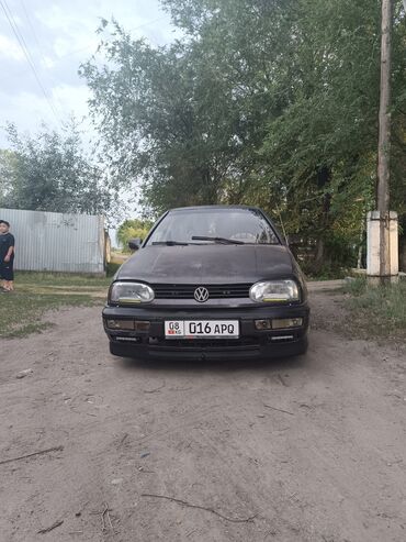 Volkswagen: Volkswagen Golf III в черном цвете. Этот хэтчбек может стать надежным