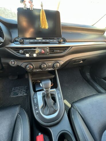 Kia: Kia K3: 2019 г., Седан — 9