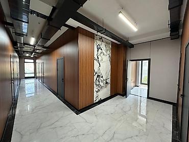 Кеңселерди ижаралоо, 240 м², Бизнес борборунда, Өзүнчө кире бериши менен, Өзүнчө санитардык түйүнү менен, Коопсуздук системасы менен