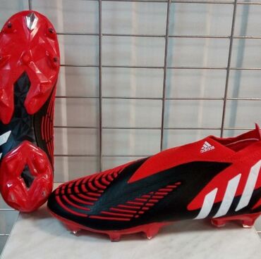 зальники для футбола в бишкеке: Мужские кроссовки, 39.5, Adidas, Б/у, Платная доставка, Самовывоз