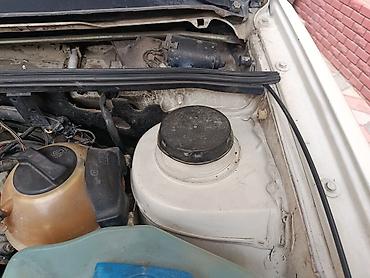 Volkswagen: Volkswagen Passat: 1989 г., 1.8 л, Механика, Бензин, Универсал — 17