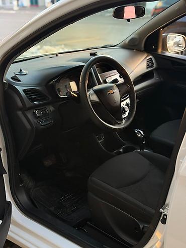 Chevrolet: Chevrolet Spark: 2017 г., 1 л, Вариатор, Бензин, Хэтчбэк — 15