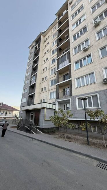 дом квартира жалал абад: 1 бөлмө, 53 кв. м, Элитка, 8 кабат, Евроремонт