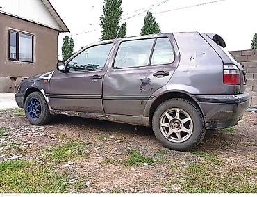 wolksvagen vento: Volkswagen Golf: 1995 г., 1.6 л, Механика, Бензин, Хэтчбэк — 7