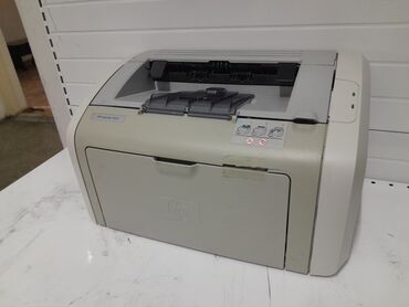 Принтеры: Продается принтер HP 1020 Черно-белый лазерный Рабочий! Супер надежный