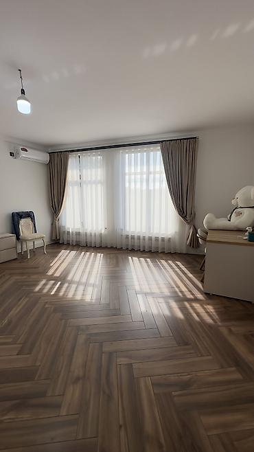 Продажа коттеджей и домов: 5 и более комнат, 250 м², 4 соток, Бишкек, Риэлтор — 16