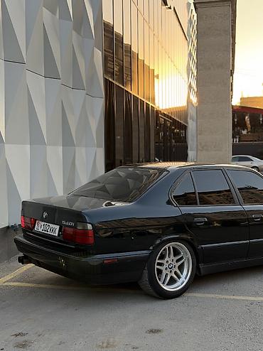 BMW 5 series: 1992 г., 4.4 л, Механика, Бензин, Седан