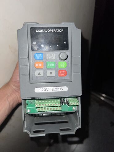 İnvertor 2,2kw gücündə.quraşdırılma var