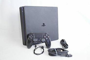 second hand shop electronics: U ponudi je Sony PlayStation 4 sa naslova. Stanje: konzola perfektnа — 10