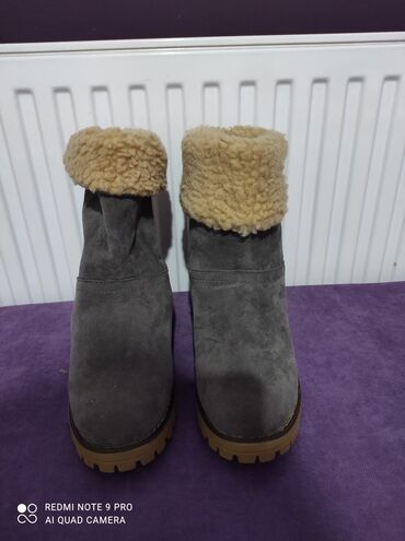 ugg boots: Čizme, 39