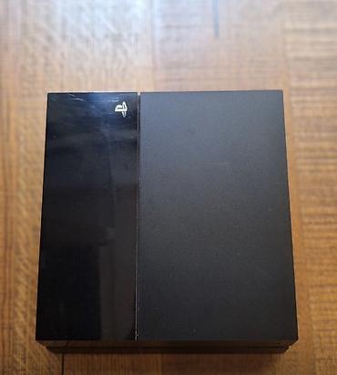 Sony PlayStation 4 (PS4) orijinal model konsol Xüsusiyyətlər: - Rəng at lalafo.az — 2 Sony PlayStation 4 (PS4) orijinal model konsol Xüsusiyyətlər: - Rəng — 2