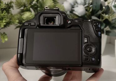 Фотоаппараты: Продаю НОВЫЙ фотоаппарат Canon EOS 250d .Готов к любым проверкам. В — 6