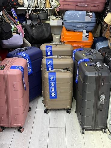 Чемоданы: Чемодан, Новый, Большой (более 70 л), Вращающиеся колеса на 360°, Кодовый замок, На колесах — 21