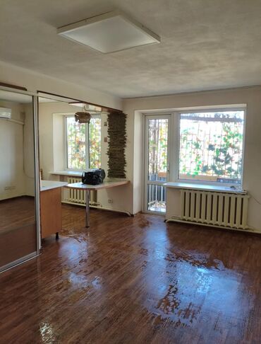продажи домов: 1 комната, 30 м², Хрущевка, 2 этаж, Косметический ремонт