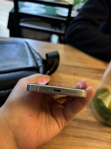 15 про бу: IPhone 15 Pro, Б/у, 256 ГБ, Белый, 85 % — 3