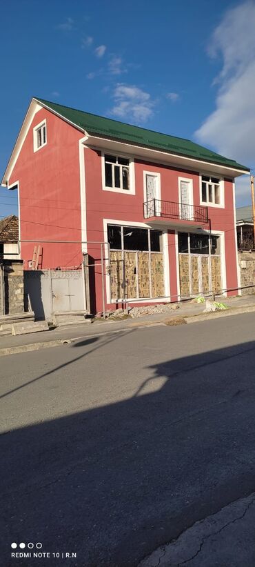 nerimanovda satilan heyet evleri: 3 otaqlı, 140 kv. m, Kredit var, Orta təmir