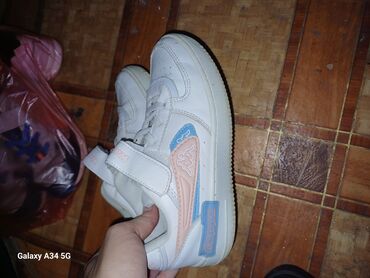 Sneakers: Kappa, Size - 32