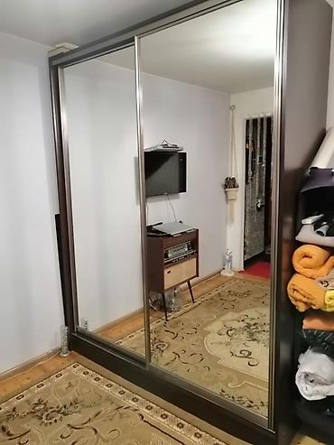 Dolablar: Güzgülü sürgülü qapılı qarderob - 3 panelli sürgülü qapı sistemi — 6