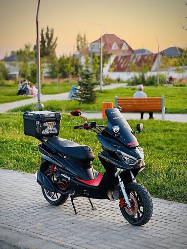 Продается скутер Макси В идеальном состоянии, В комплект входит