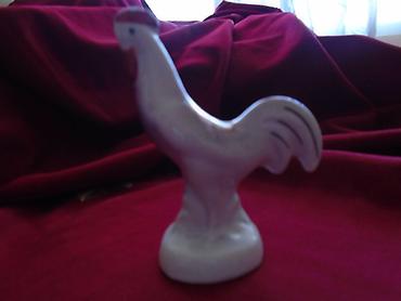 tata vidi prase: Dve iste vintage porcelanske figure petlića — 2