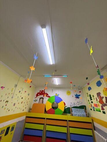 ищю няню: *Требуется нянечка СРОЧНО* АДРЕС:М.гвардия ж.жолу График 5/2 По всем
