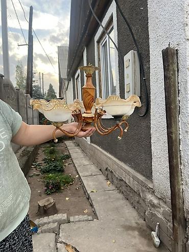 Гарнитуры для зала: Продаю мебель шкаф трехстворчатый, лакированный (Б/У), стол — 8
