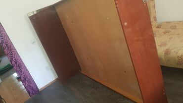 купить панцирную кровать бу: Продам кровать 1,5 производство СССР размер 1,5 на 1.92 . Цена 2000