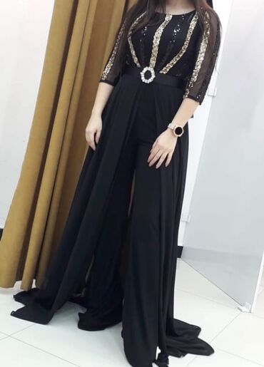 Комбинезоны: 1 defe geyinilib m/L ölçüdür