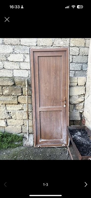 Qapılar və aksessuarlar: Taxta qapı - Material: ağac (taxta), klassik panel dizaynı - Rəng — 1