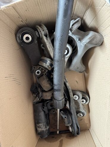 Bamperlər, buferlər: Ön, Audi A7, 2021 il, Almaniya, Ünvandan götürmə — 6