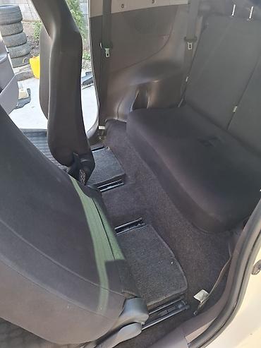 Toyota: Toyota iQ: 2009 г., 1.4 л, Механика, Бензин, Хэтчбэк — 14