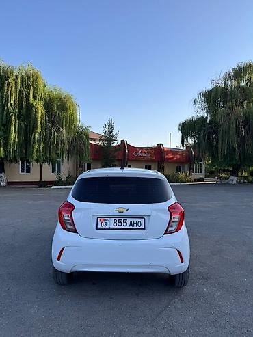 sonata d8: Chevrolet Spark: 2018 г., 1 л, Автомат, Бензин, Хэтчбэк — 4