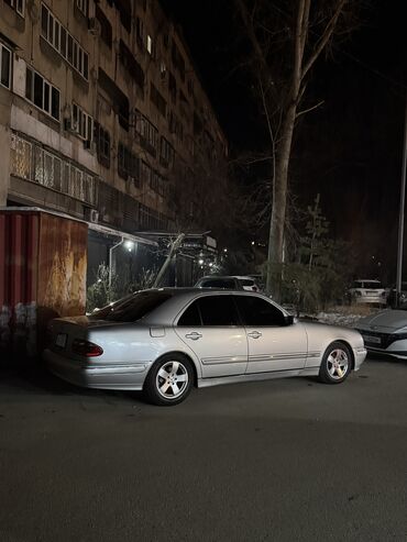 Mercedes-Benz: Mercedes-Benz E-Class: 2000 г., 3.2 л, Типтроник, Бензин, Седан at lalafo.kg — 4 Mercedes-Benz: Mercedes-Benz E-Class: 2000 г., 3.2 л, Типтроник, Бензин, Седан — 4