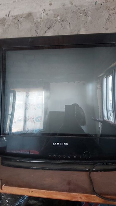 kohnə televizor: 3 ədəd köhnə televizor, işləyir, samsung star, LG. Biri 20 man