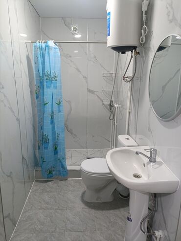 дом в караколе: Сдается уютная квартира для двух девушек либо семейнымв Рухий мурас