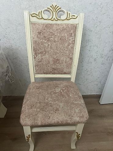 lejanka satilir: Qonaq otağı üçün stul satılır 9 ədəddir. Tam yeni vəziyyətdə, çox — 1