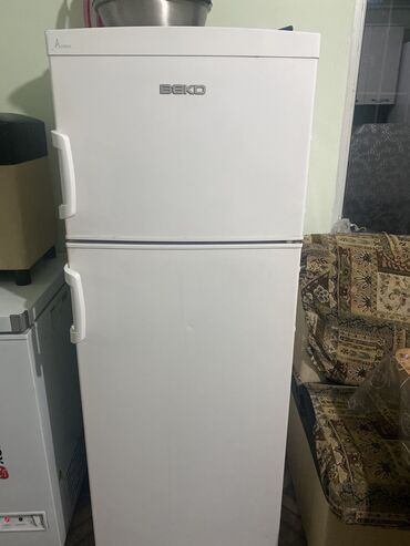 Холодильники: Холодильник Beko, Б/у, Двухкамерный, 50 * 150 *