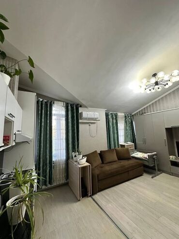 двухэтажные дома: 2 комнаты, 50 м², Индивидуалка, 3 этаж, Евроремонт