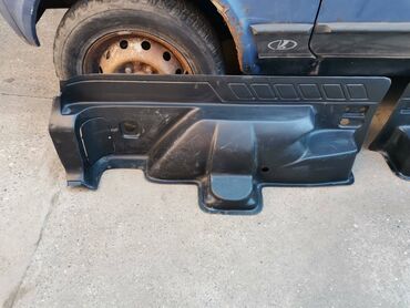 Auto delovi: Obloga stranice zadnje Lada 21213,21214 Niva br.5. Polovne, ocuvane — 8