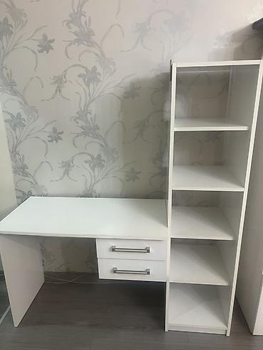 stulla: Ağ rəngli yazı/iş masası — 5