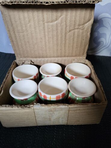 Kuhinjski setovi: Postolja nova za kuvana jaja 70,80te. Postolja komada 6 u — 9