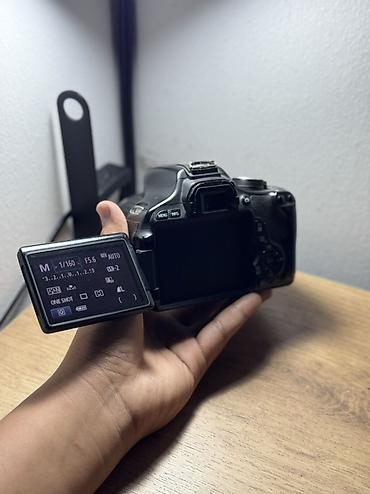 micro cd: Canon EOS 600D с объективом Canon Zoom Lens EF-S 18–55mm. Зеркальная — 4