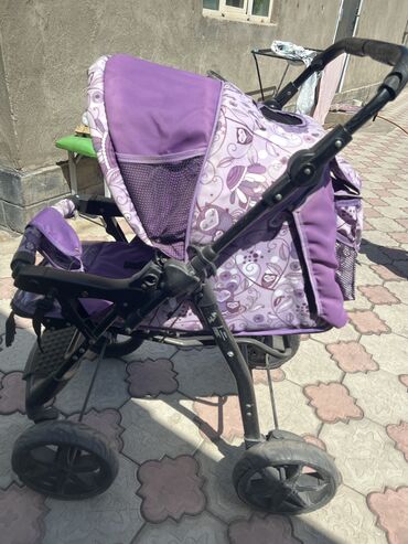 детские коляски российского производства: Коляска, цвет - Фиолетовый, Б/у