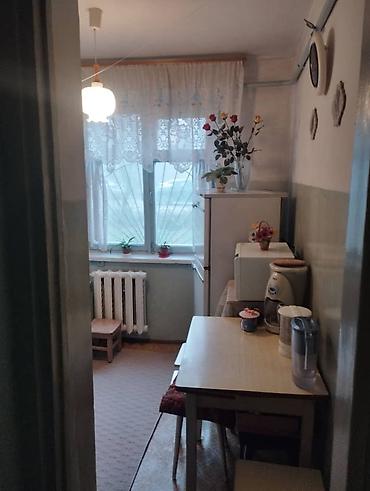 104: 2 комнаты, 42 м², 6 мкр 104 серия, 1 этаж, Старый ремонт — 2